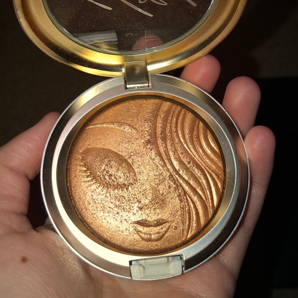 Mariah Carey Mac Extra Dimension Skinfinish